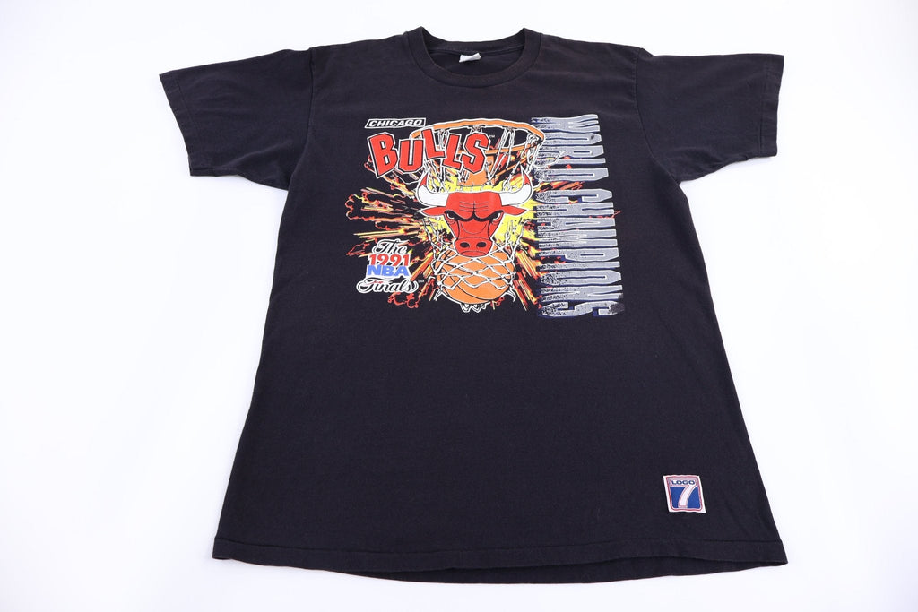 90's Chicago Bulls Basketball T-shirt product image 1