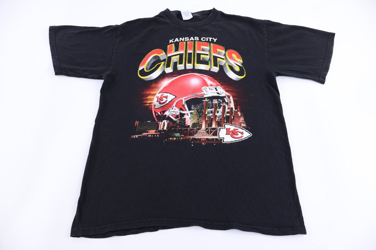 90's Kansas City Chiefs Football T-shirt product image 1