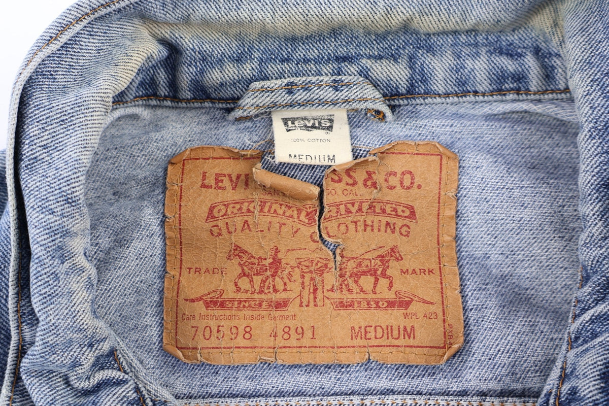 90's Levi's Light Wash Denim Jacket product image 3