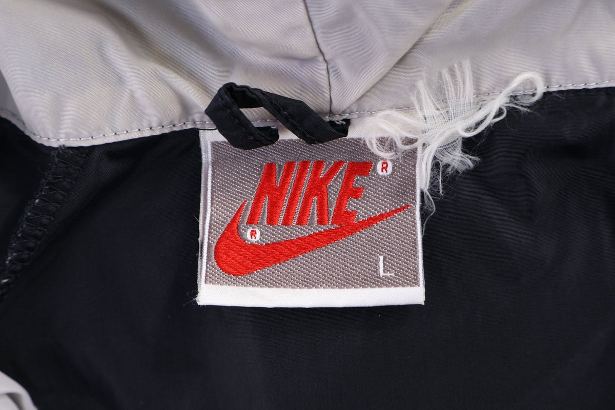 90's Nike Embroidered Logo Full Zip Windbreaker product image 4