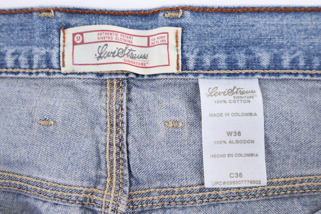 Levi's Light Wash Denim Shorts product image 3