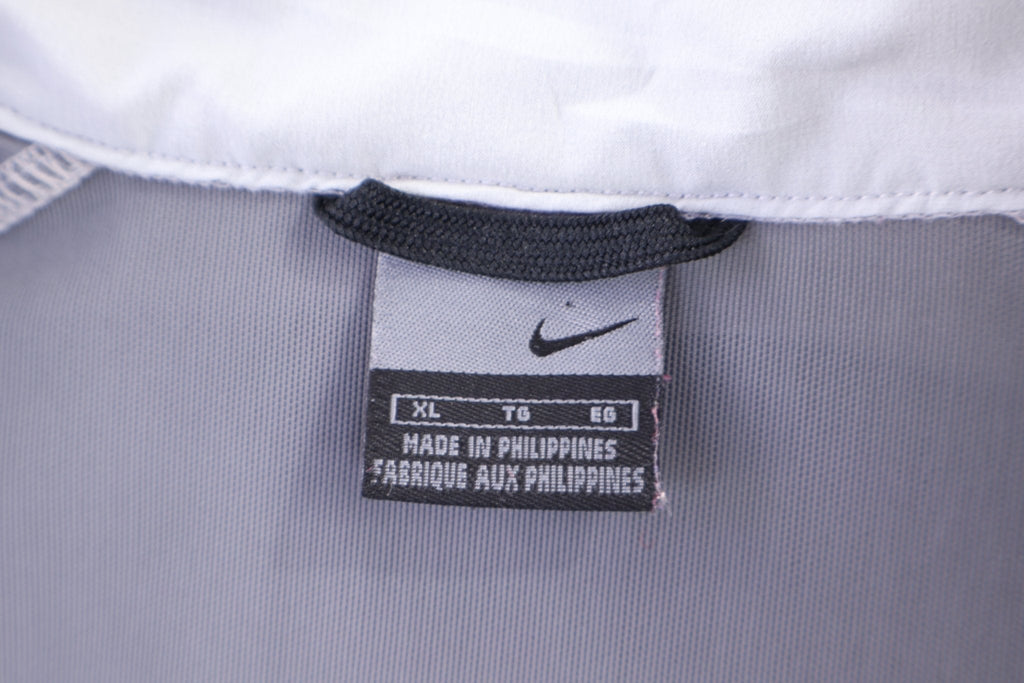 Nike Embroidered Logo Half Zip Windbreaker product image 3