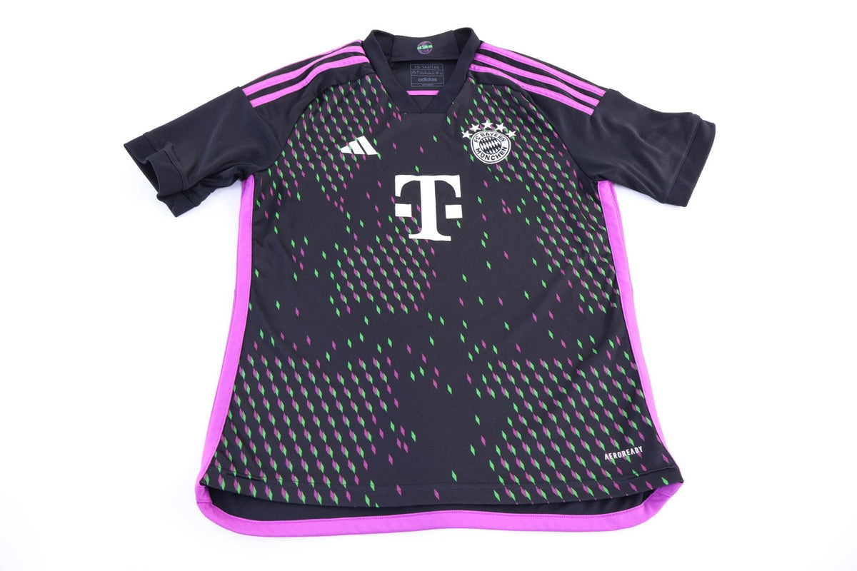 Youth 2023/24 Bayern Munich Soccer Jersey product image 1